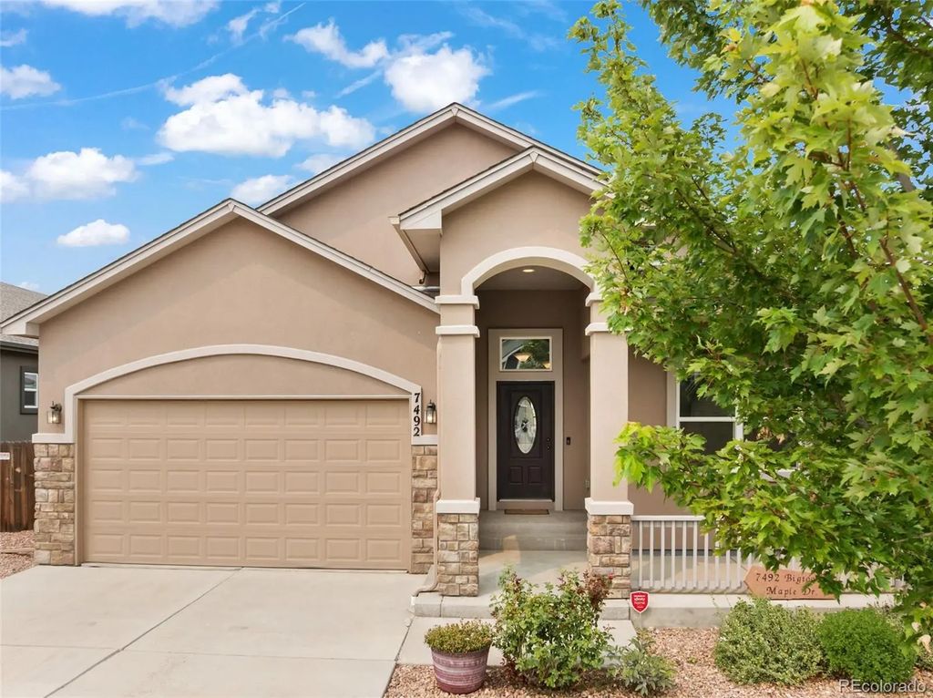 7492 Bigtooth Maple Drive, Colorado Springs