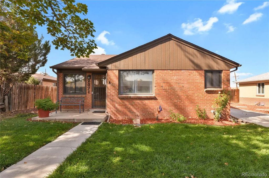 2371 Joliet Street, Aurora