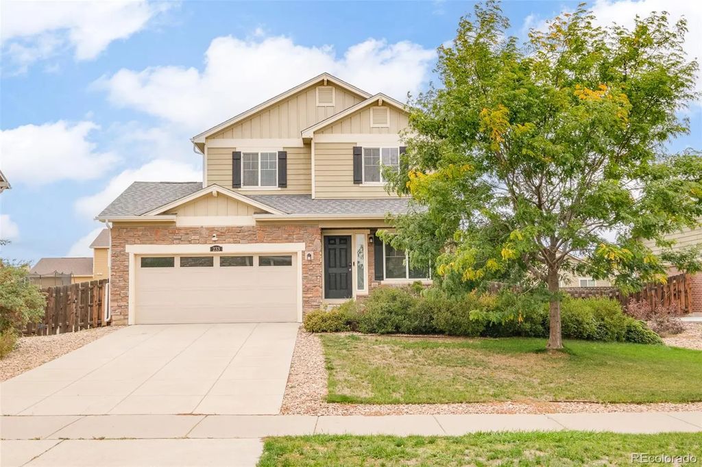 233 S New Castle Way, Aurora