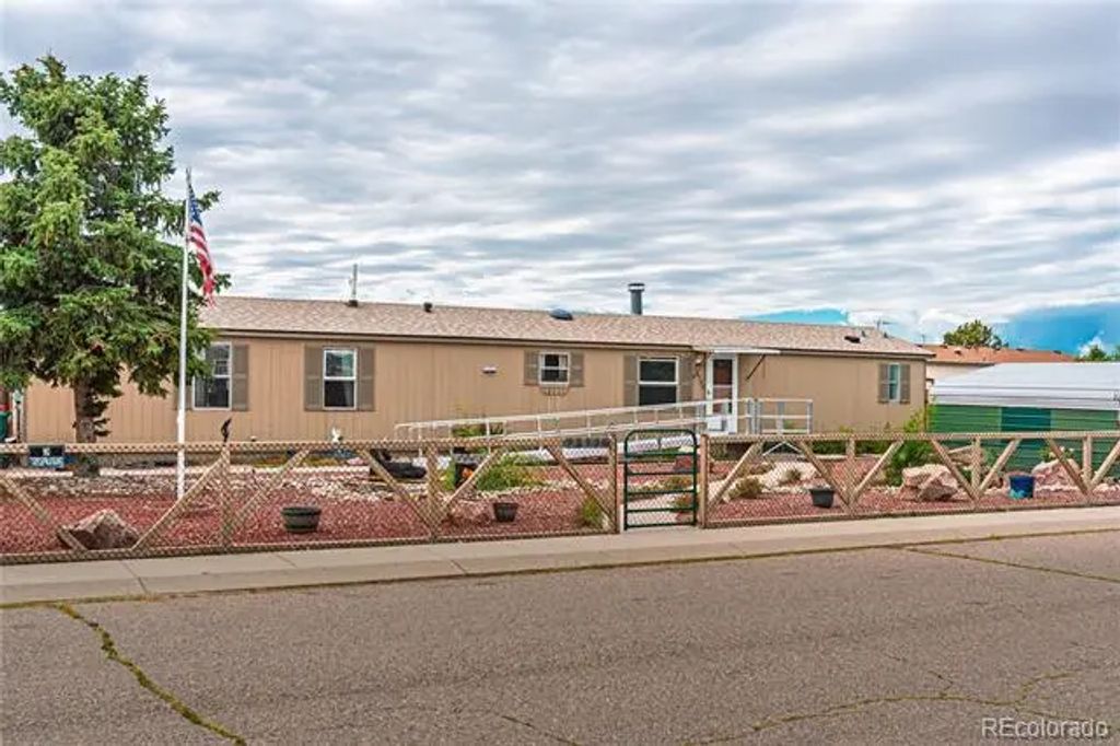 23735 Fleet Street, Colorado Springs
