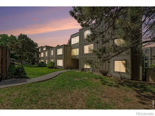 2525 S Dayton Way 2305, Denver