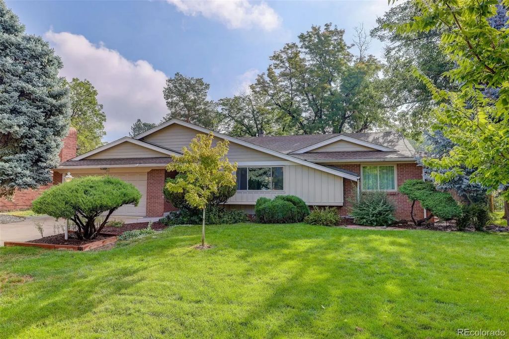 336 Oakland Street, Aurora