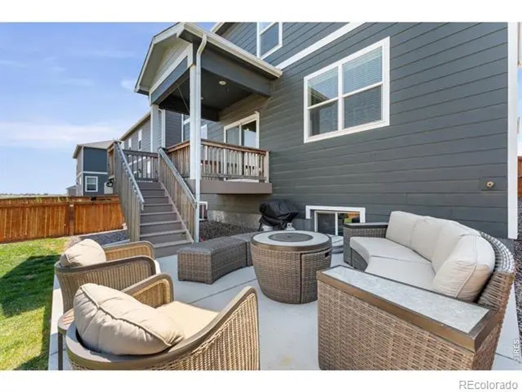 982 Cascade Falls Street, Severance