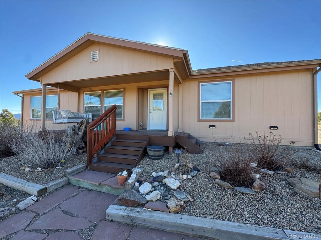 620 Falling Rock Road, Cotopaxi