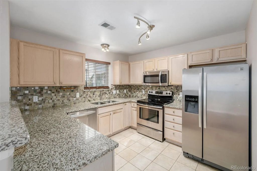 1326 S Danube Way 104, Aurora