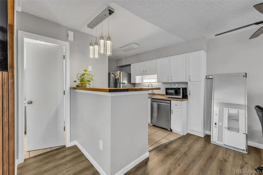 1830 Newland Court 101, Lakewood