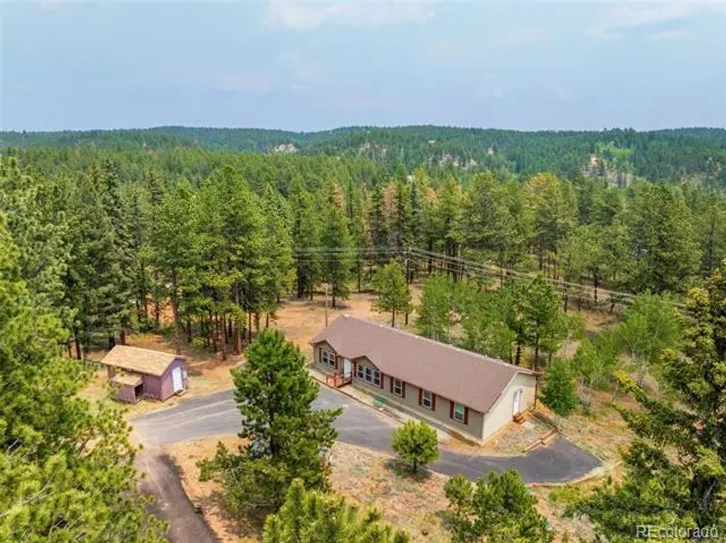 156 Fossil Creek Road, Florissant