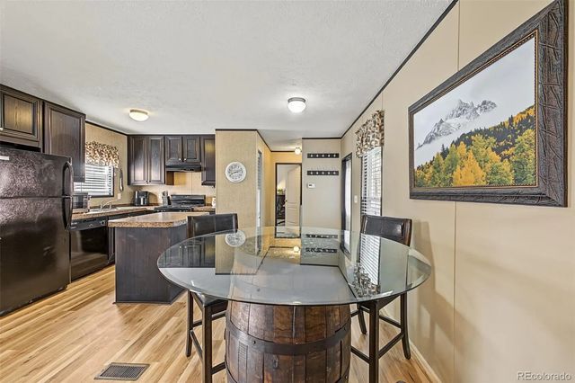 1135 A Street, Golden