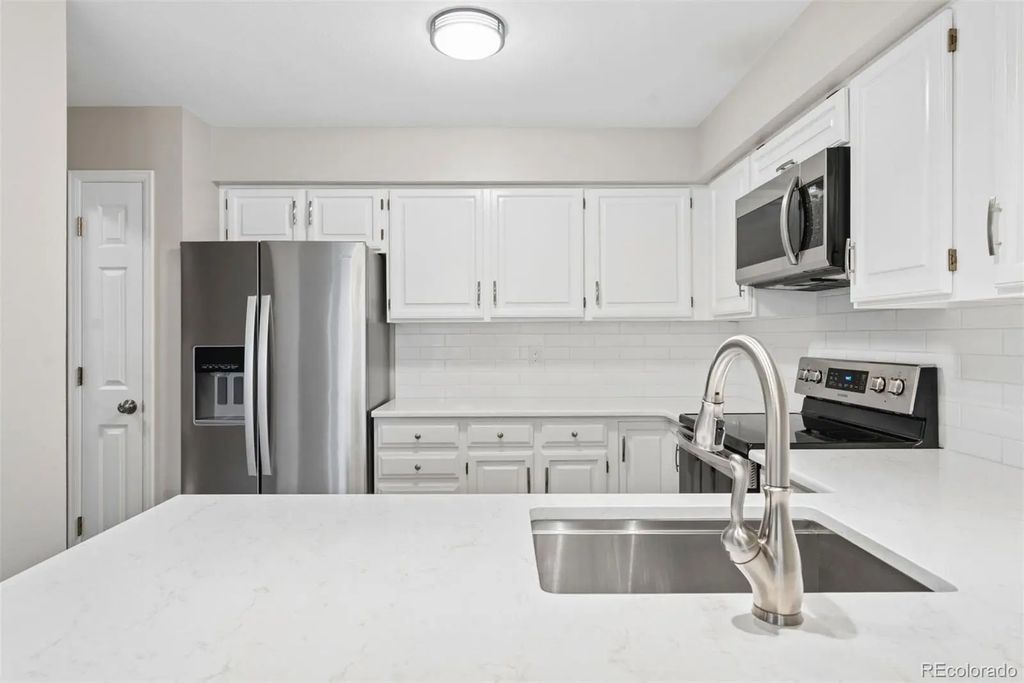 6043 E Briarwood Drive, Centennial