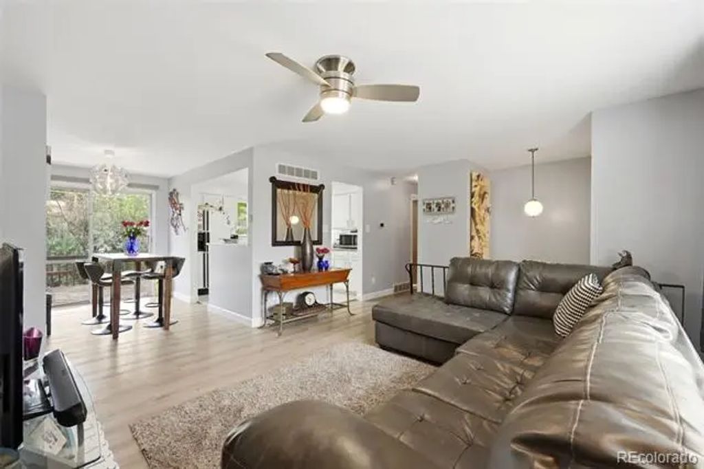 984 S Victor Way, Aurora