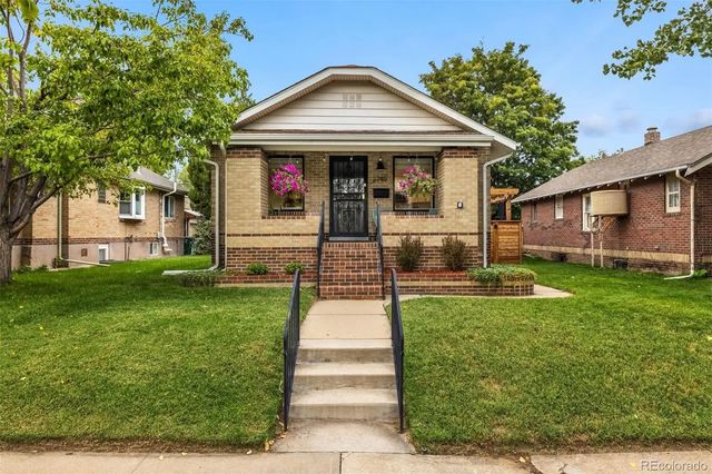 2745 W 40th Avenue, Denver