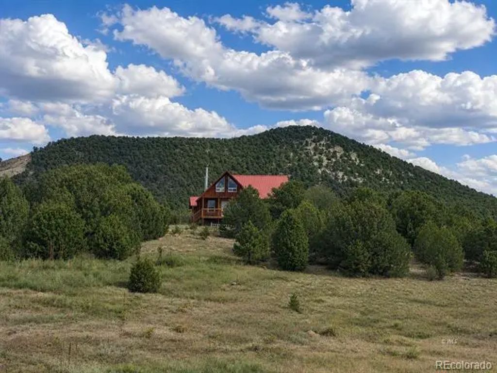 1662 21st Trail, Cotopaxi