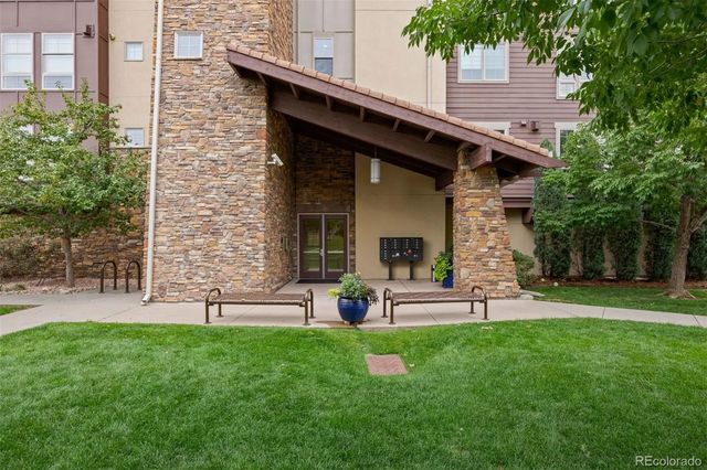 89 N Rampart Way 402, Denver