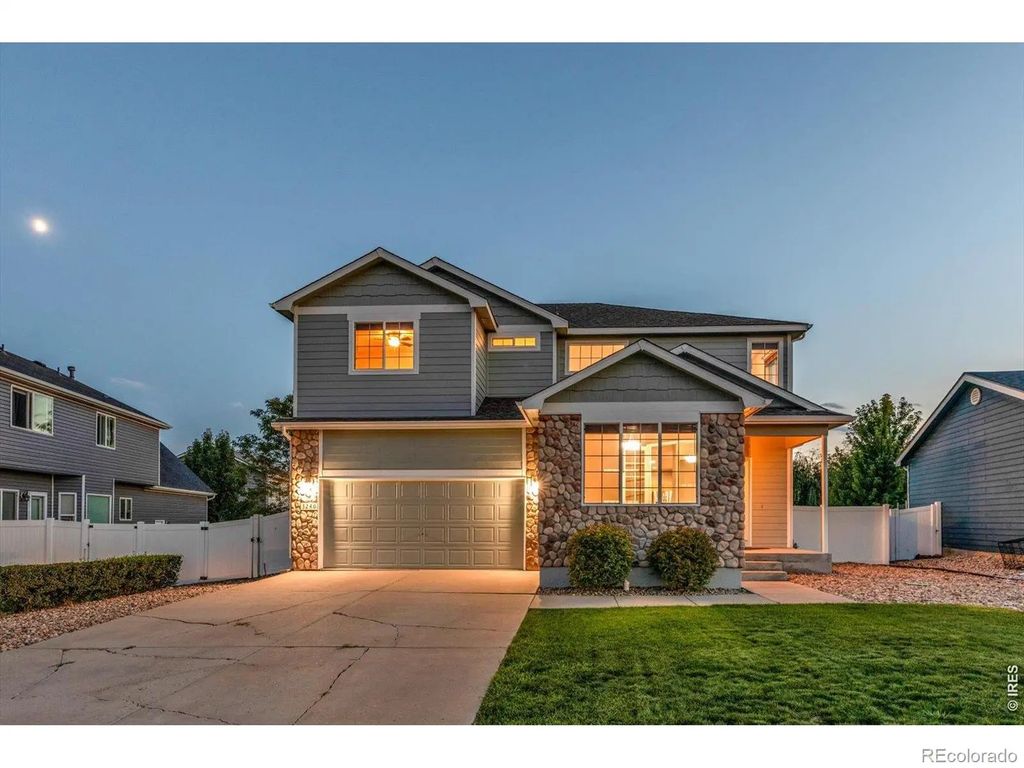 3240 Silverbell Drive, Johnstown