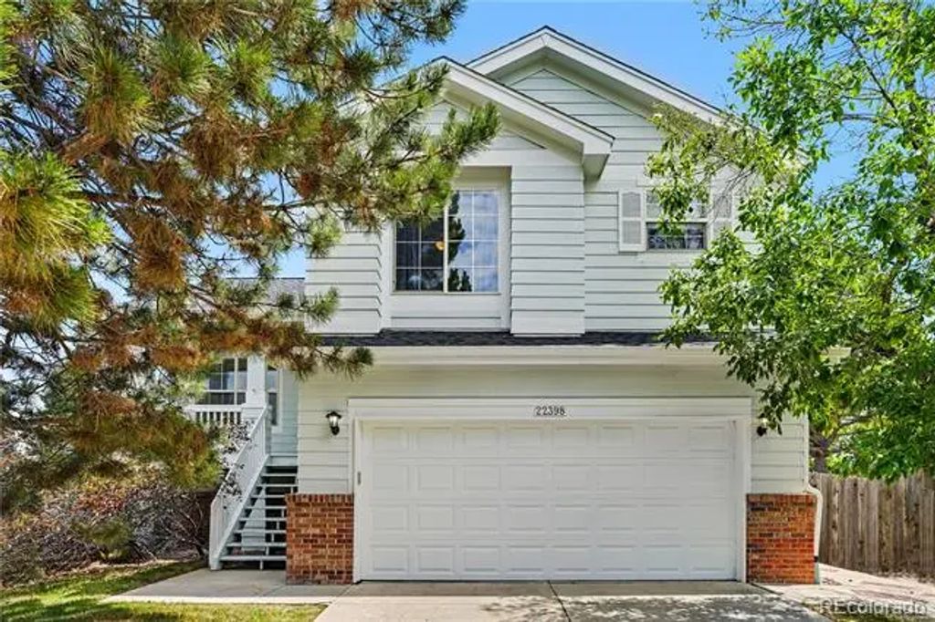 22398 E Oxford Drive, Aurora