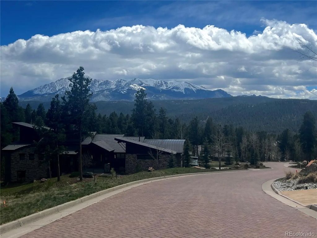 271 Thunder Ridge, Woodland Park