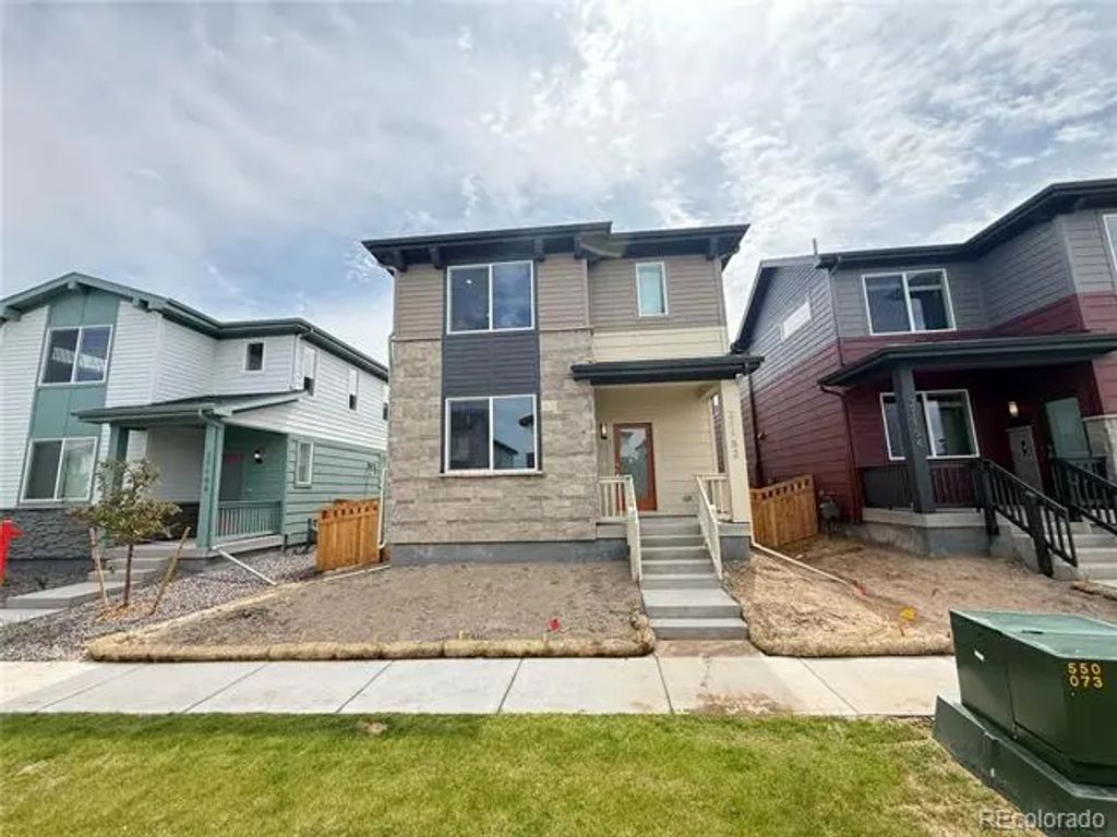 21152 E 63rd Drive, Aurora