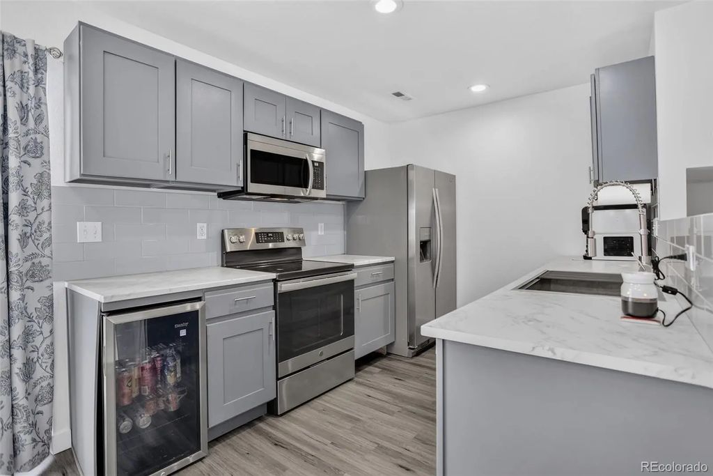 1347 Lark Avenue, Brighton