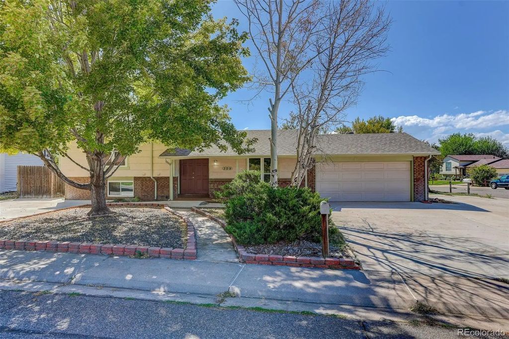 309 S 25th Avenue, Brighton