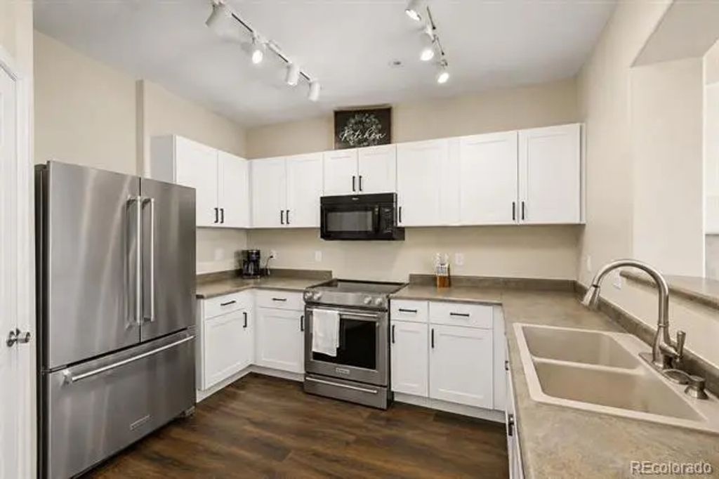 12711 Colorado Boulevard 914, Thornton