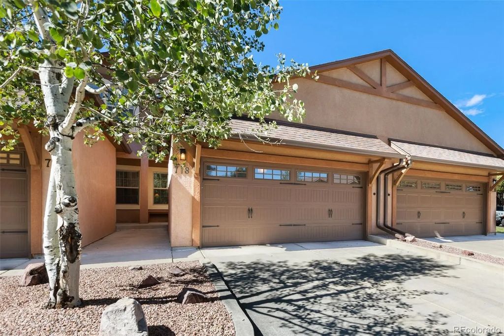 718 Misty Pines Circle, Woodland Park