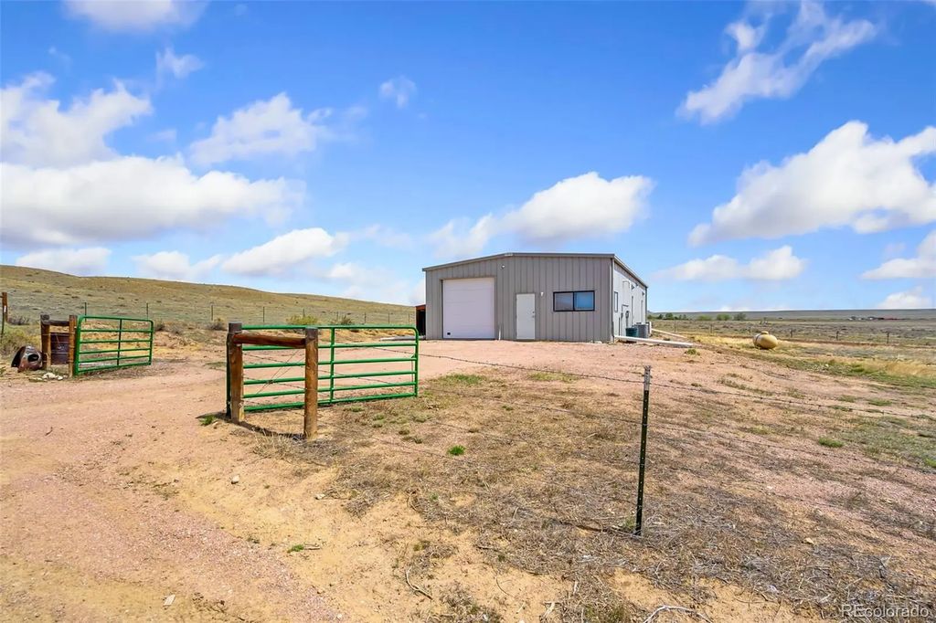 20179 Rawhide Flats Road, Wellington