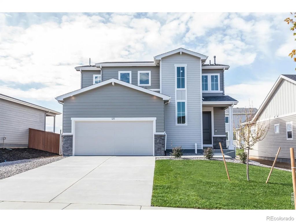 1211 105th Ave Ct, Greeley