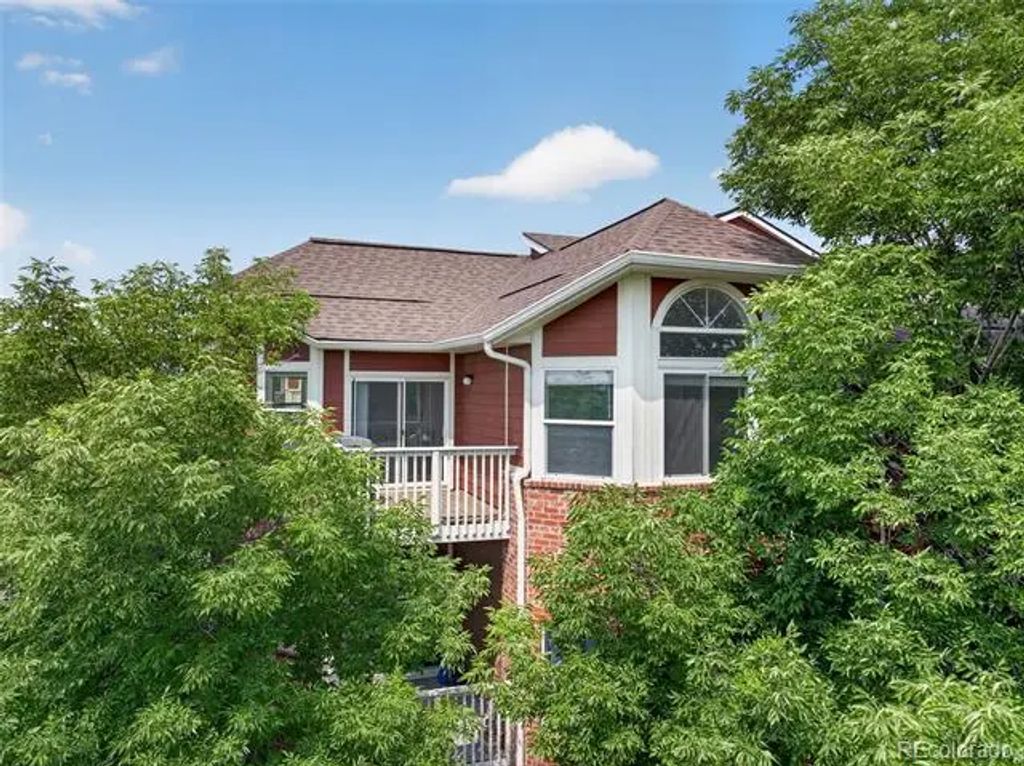 2422 W 82nd Place 3a, Westminster