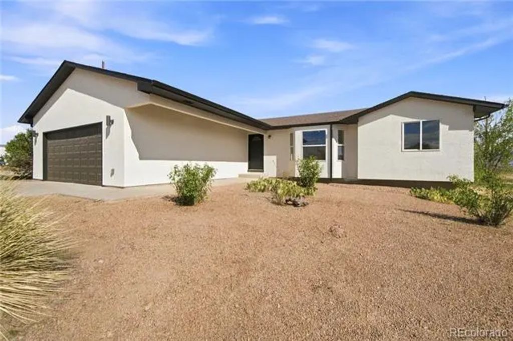 1124 E Lilac Court, Pueblo West