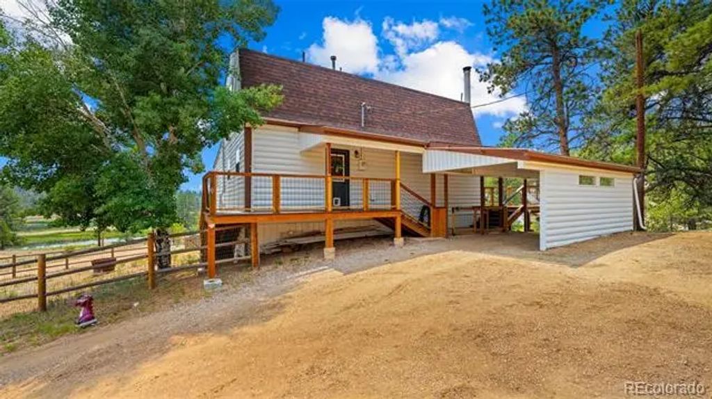 925 Midland Court, Lake George