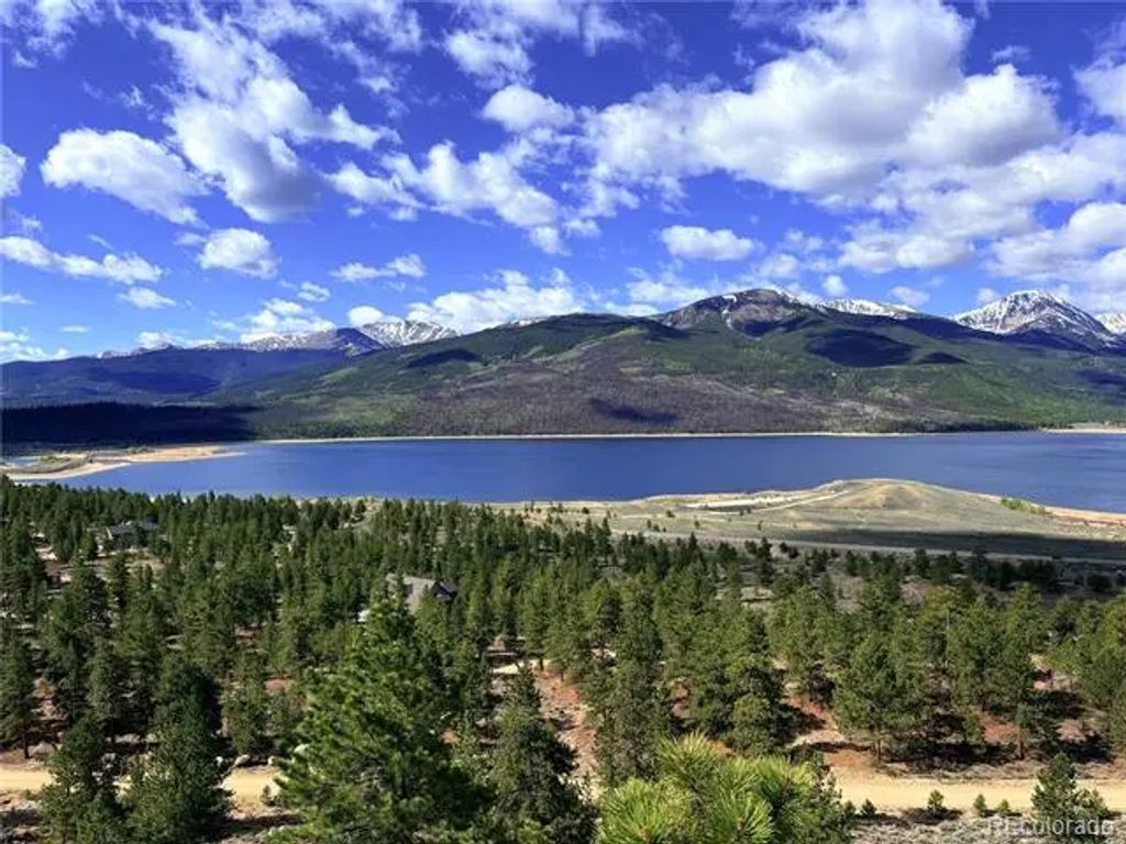 10007 Ross Drive, Twin Lakes