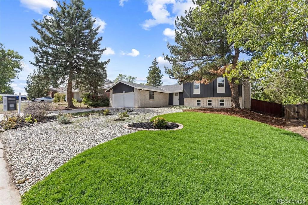 361 Ursula Street, Aurora