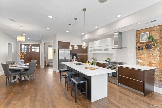 2521 Lawrence Street, Denver