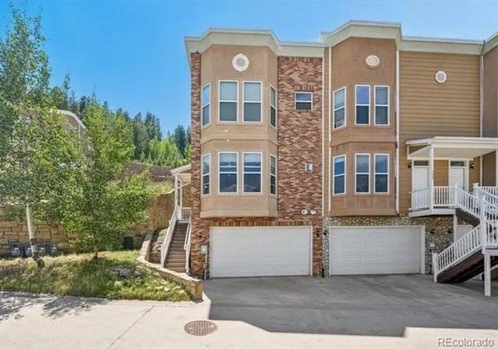724 Louis Drive, Central City