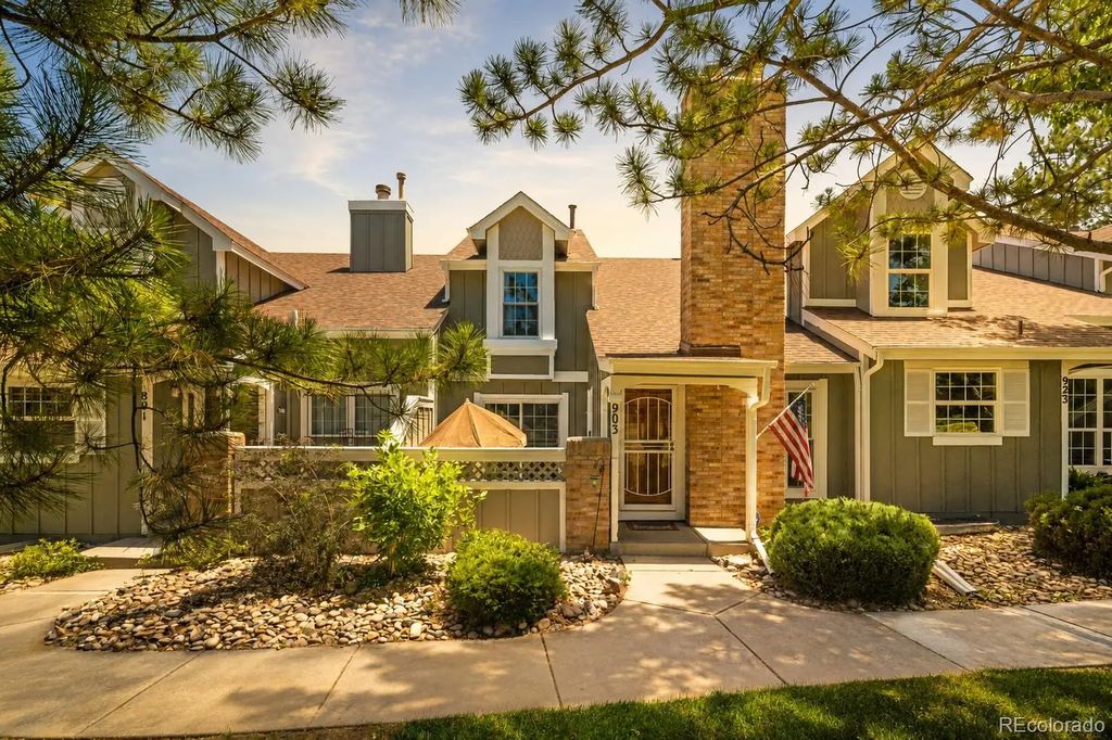 903 S Fairplay Street, Aurora