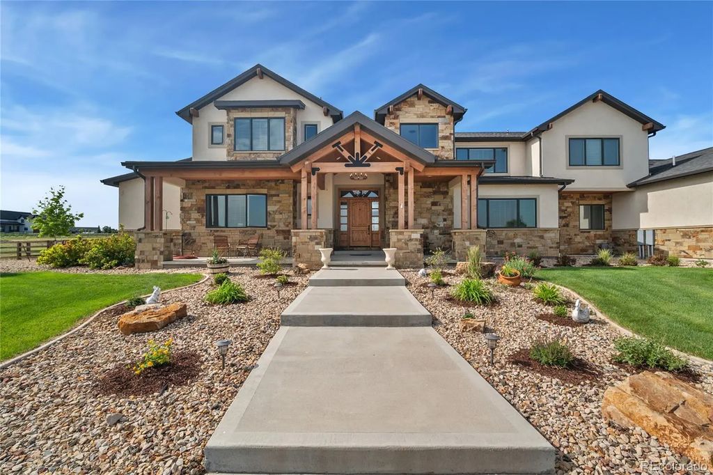 10474 Panorama Circle, Longmont