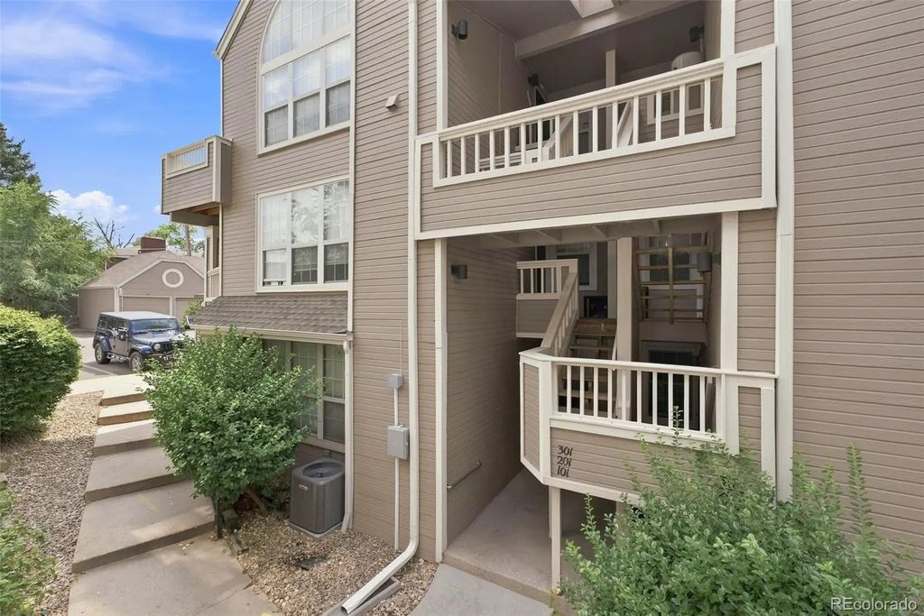 5715 W Atlantic Place 101, Denver