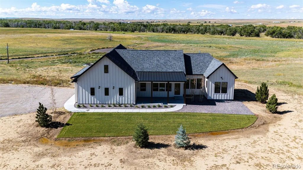 65275 E Evans Place, Byers