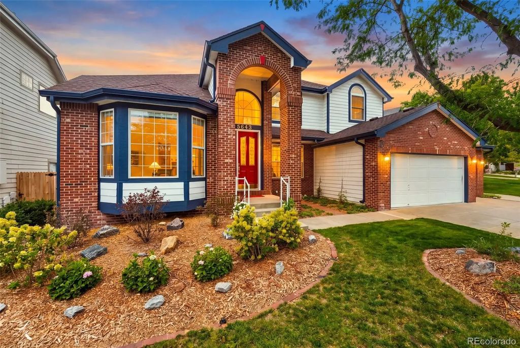 5643 S Ventura Court, Centennial