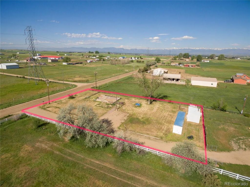 2861 County Road 10, Erie