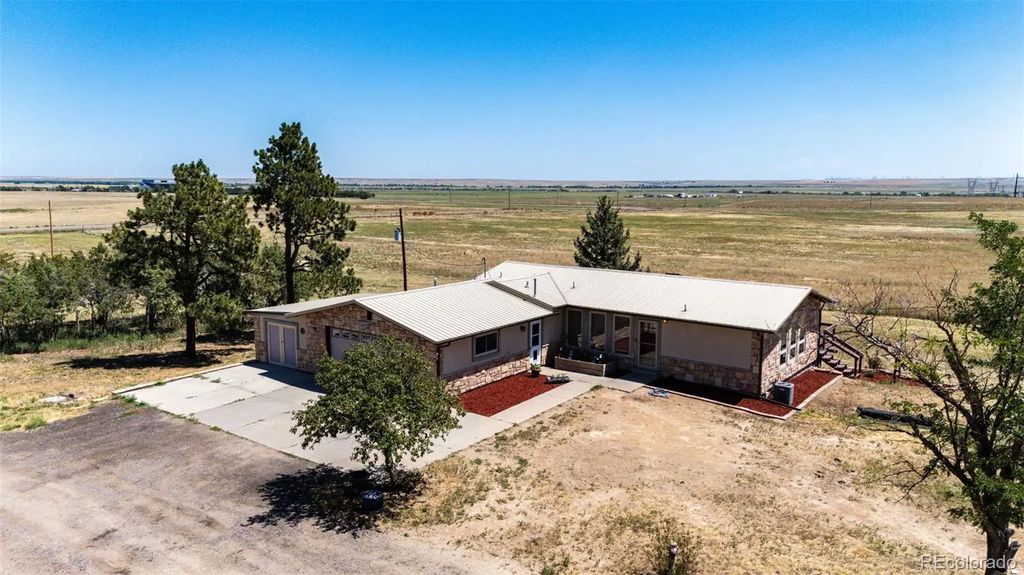 74100 E County Road 22, Byers