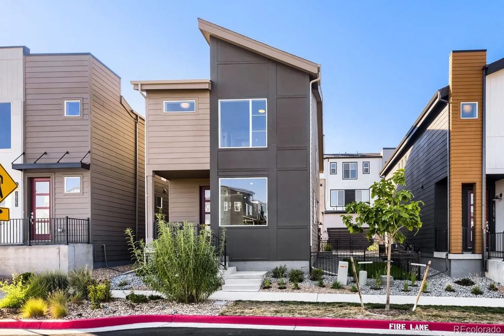 16563 Peak Street, Broomfield