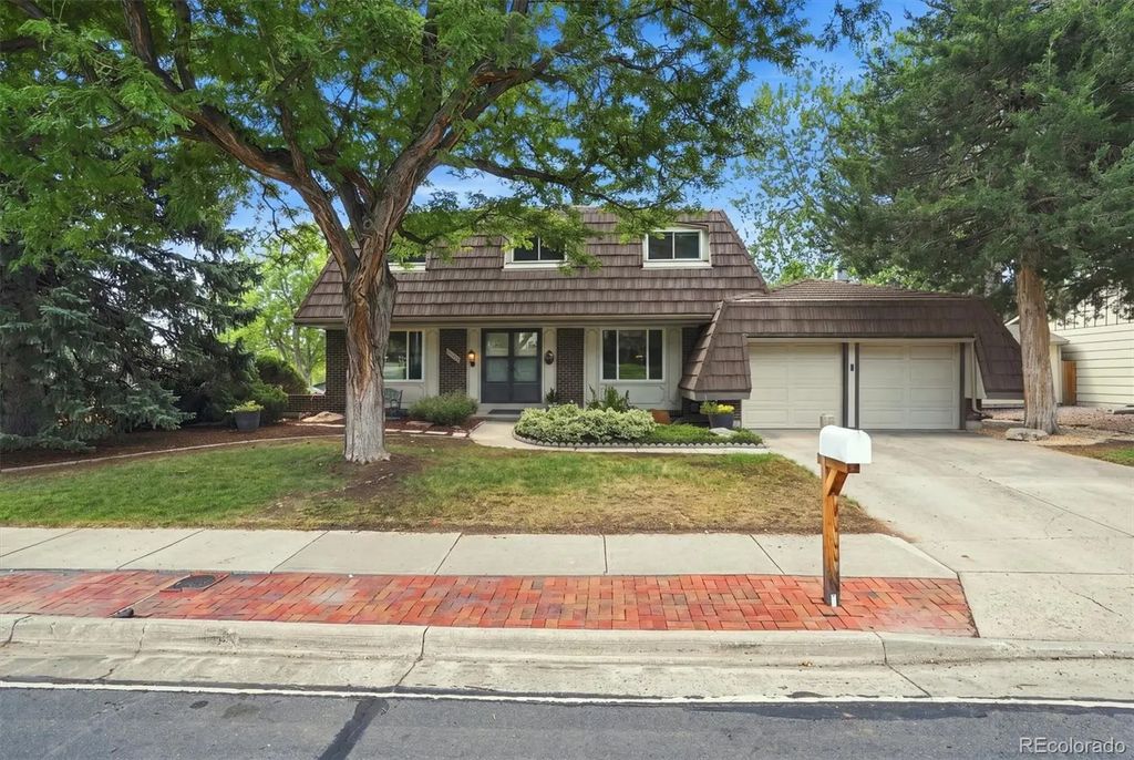 8300 W Baker Avenue, Lakewood