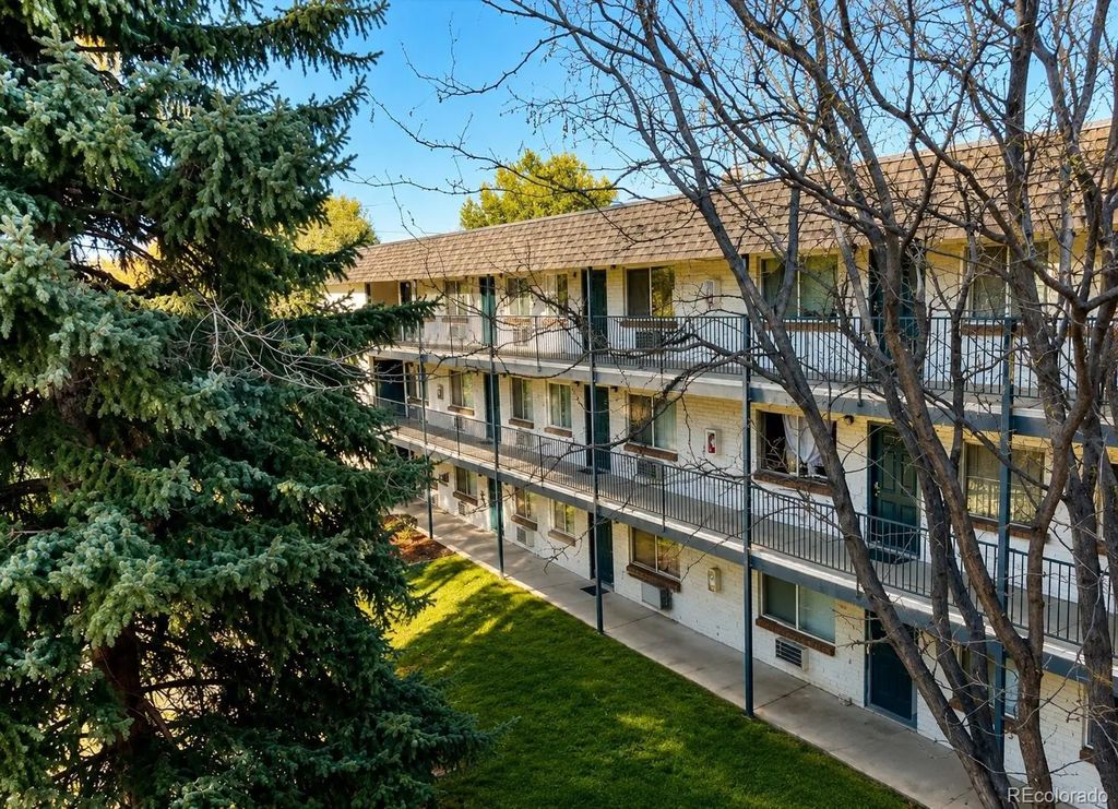 2225 S Jasmine Street 302, Denver
