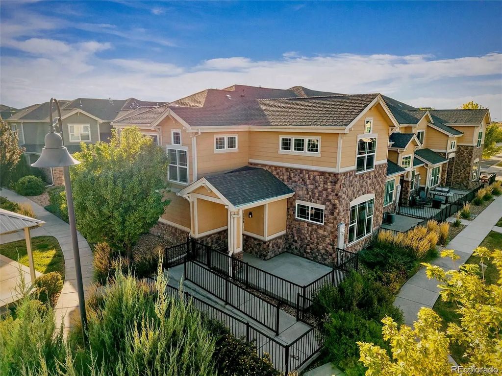 1758 S Buchanan Circle, Aurora