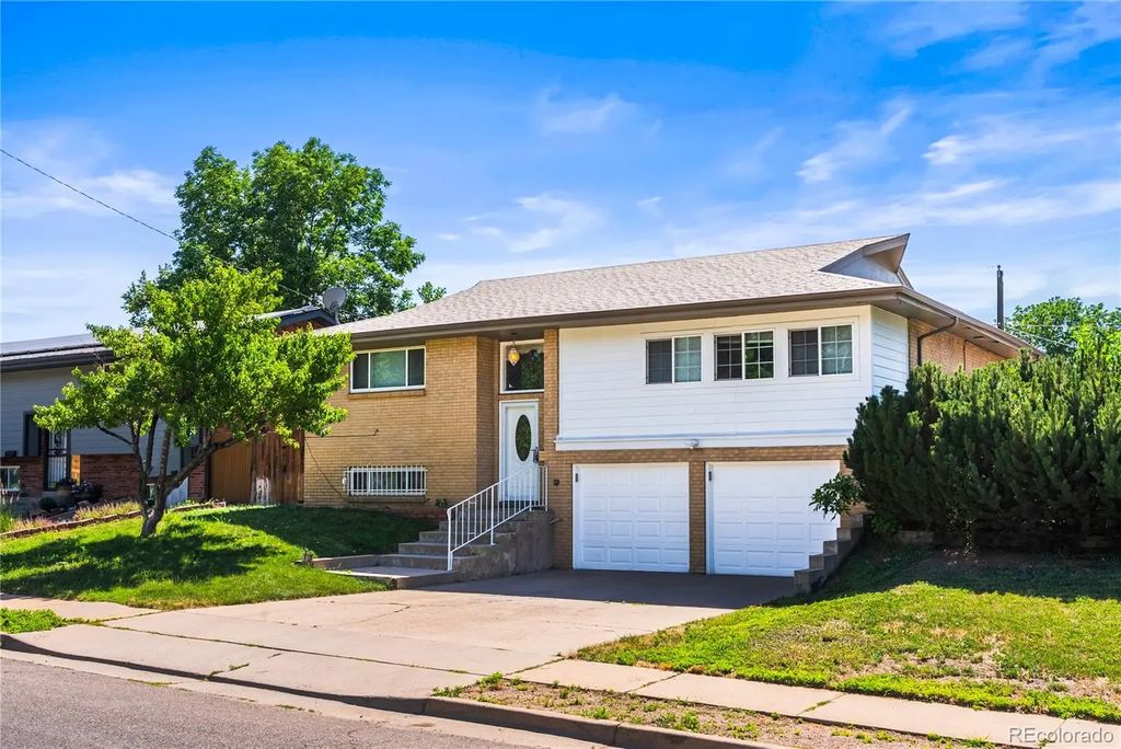 2951 S Downing Street, Englewood