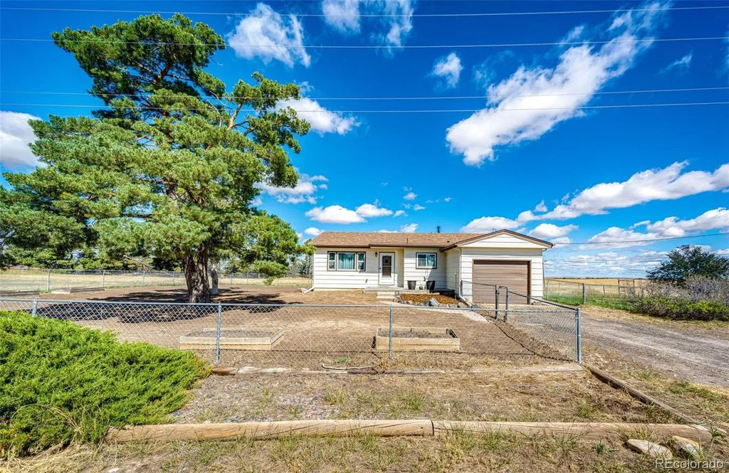 8255 Strasburg Road, Strasburg
