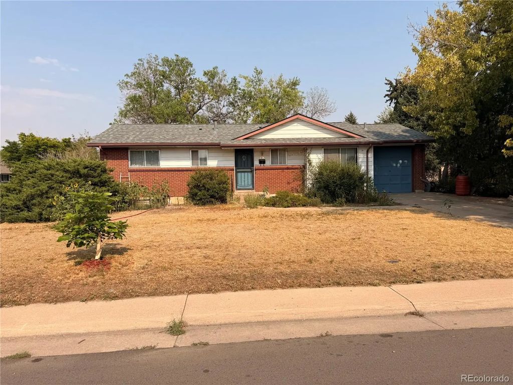 1096 Fraser Street, Aurora