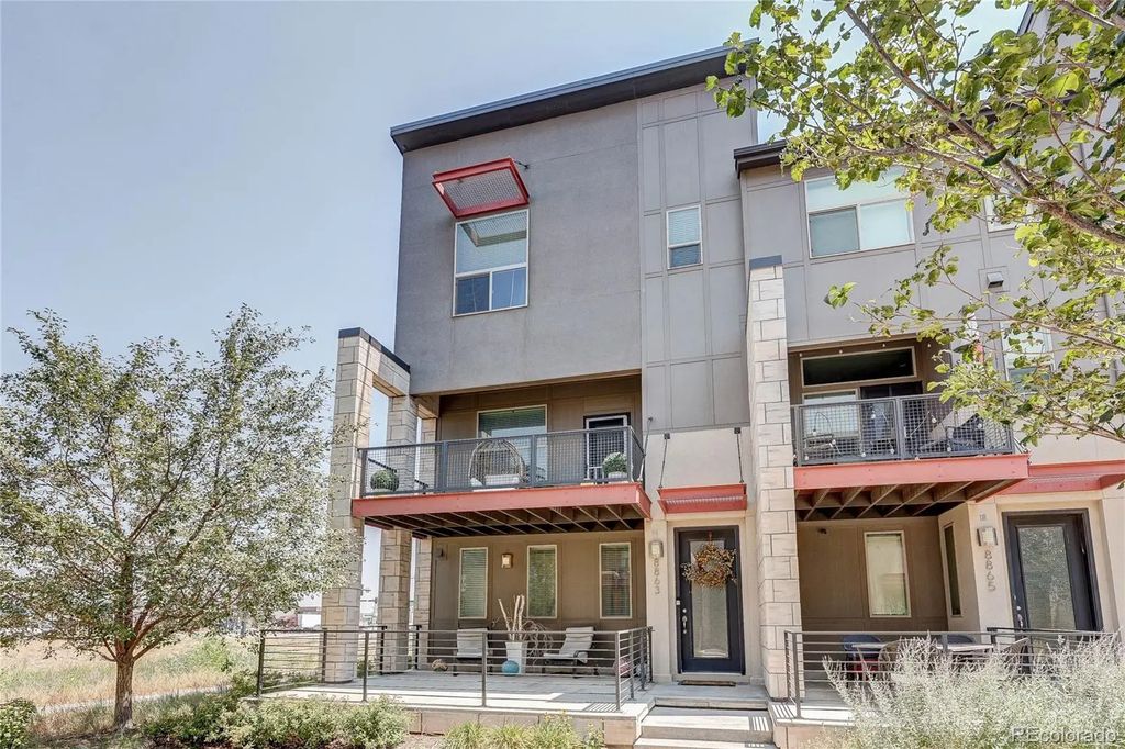8863 E 55th Avenue, Denver