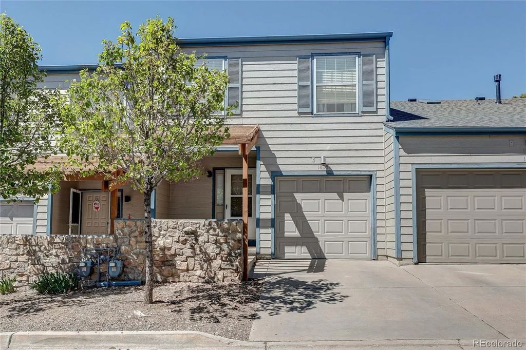 1835 S Union Boulevard, Lakewood